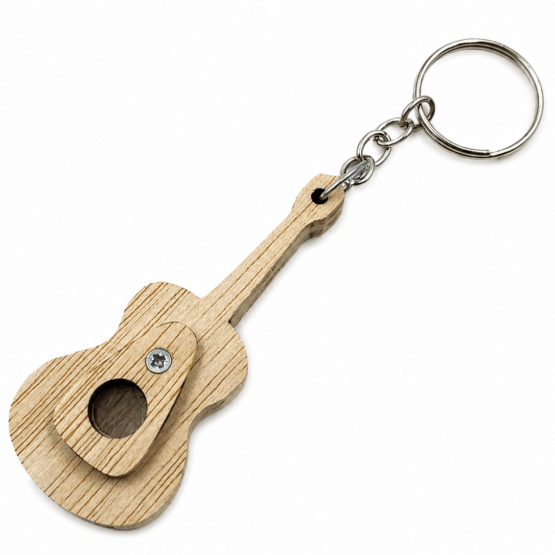 Melodía Portátil: Pito Llavero Guitarra de Madera Artesanal